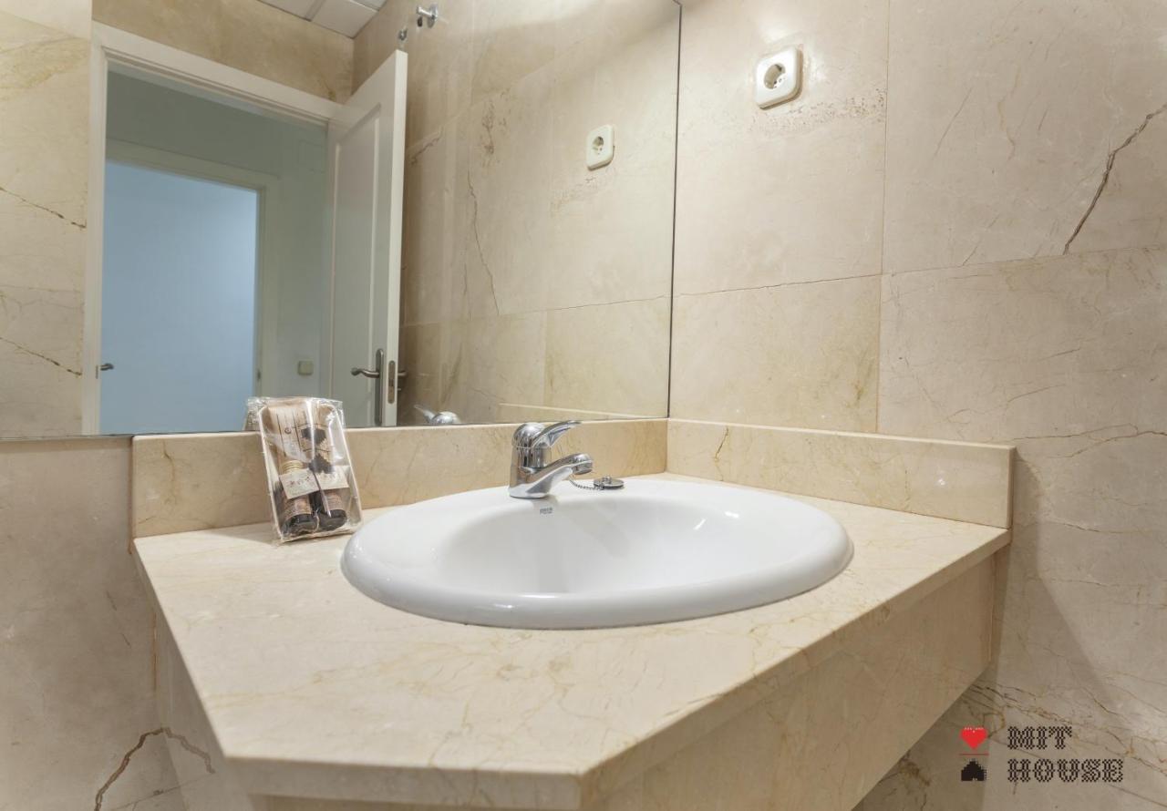 Mit House Puerta Del Sol III En Madrid Apartment Bagian luar foto
